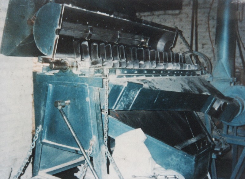 TRILLADORA DE MAIZ NEUMATICA